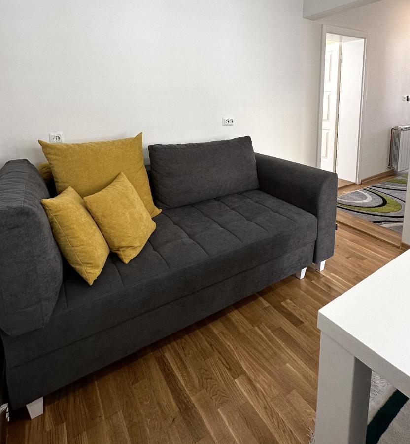 B Home Apartment For Rent Saraievo Exterior foto